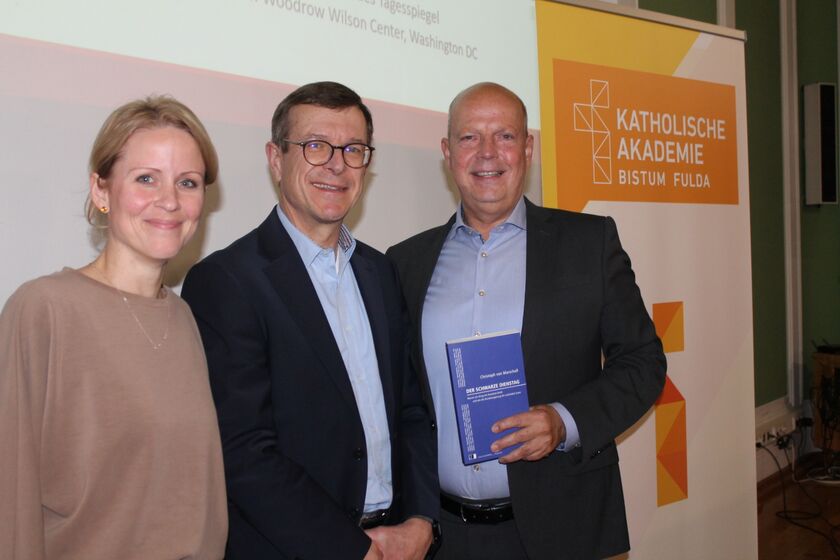 Referent und Veranstalter: (von links) Jana Nathalie Burg, Christoph von Marschall und Gunter Geiger